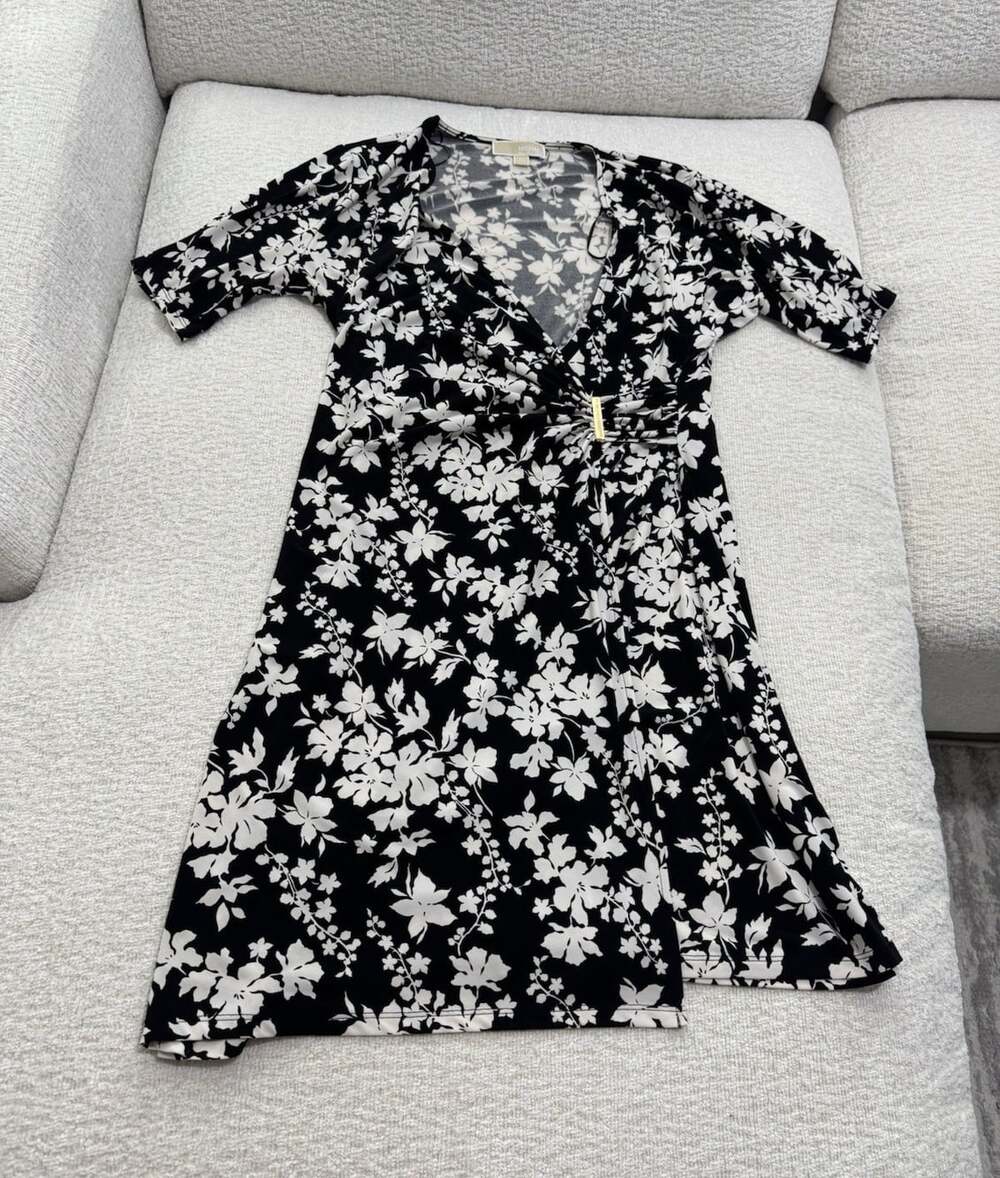 Michael Kors XL Black & White Floral V-Neck Short Sleeve Fit & Flare Dress